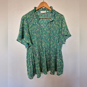 Sunny Leigh 1X Very Flowy Top